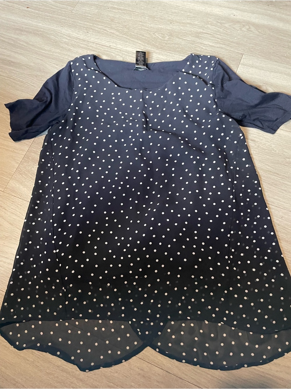 Ann Taylor Navy and White Polka Dot Short Sleeve Blouse